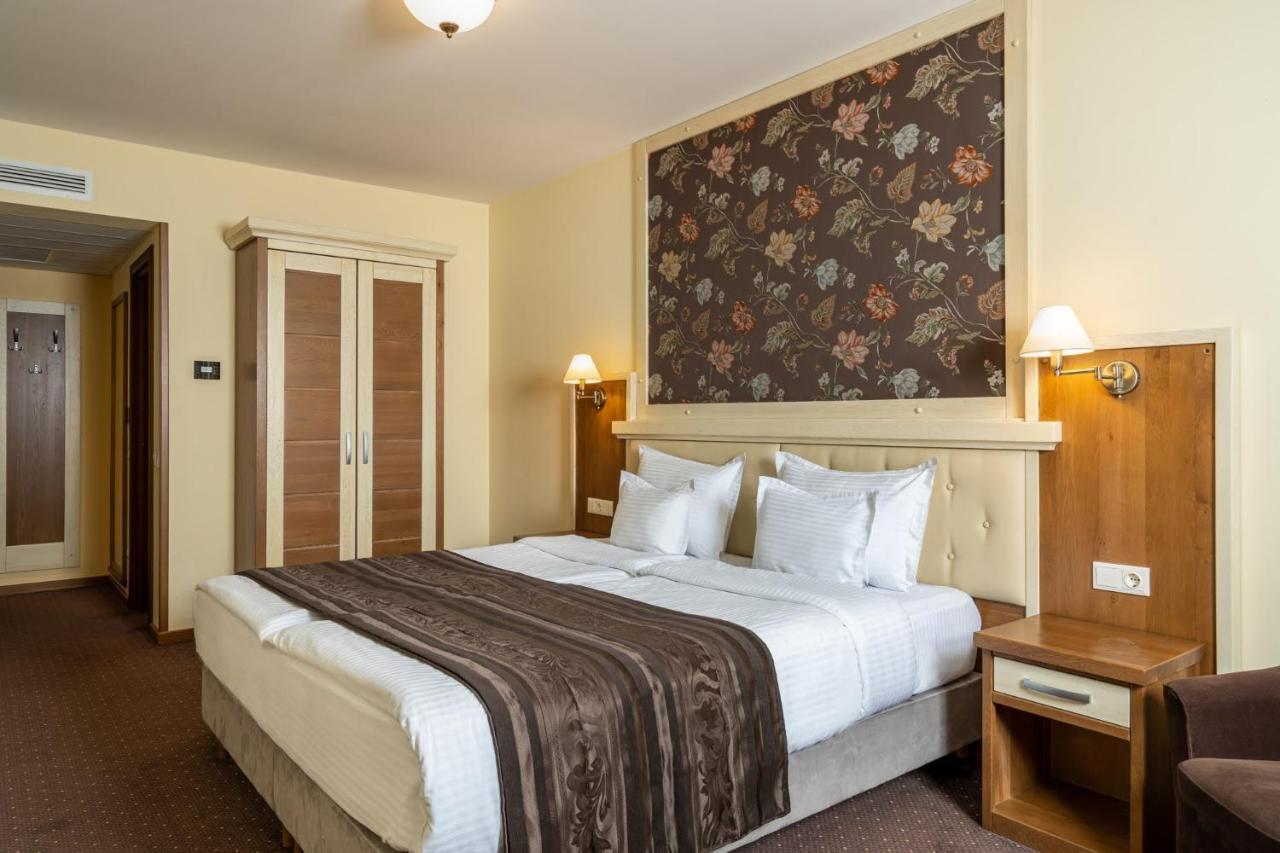 Hotel Leul De Aur Sebes  Bagian luar foto