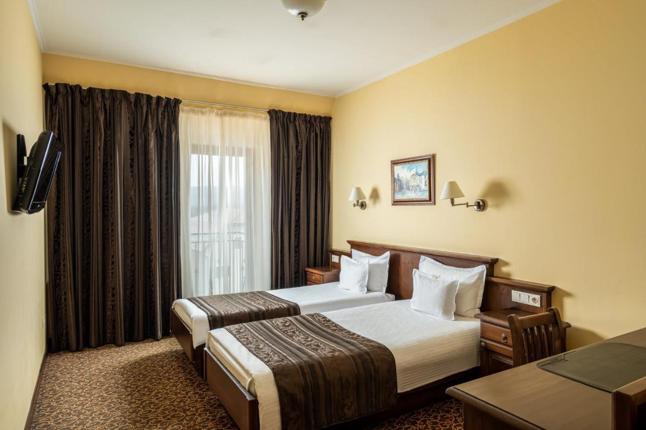Hotel Leul De Aur Sebes  Bagian luar foto