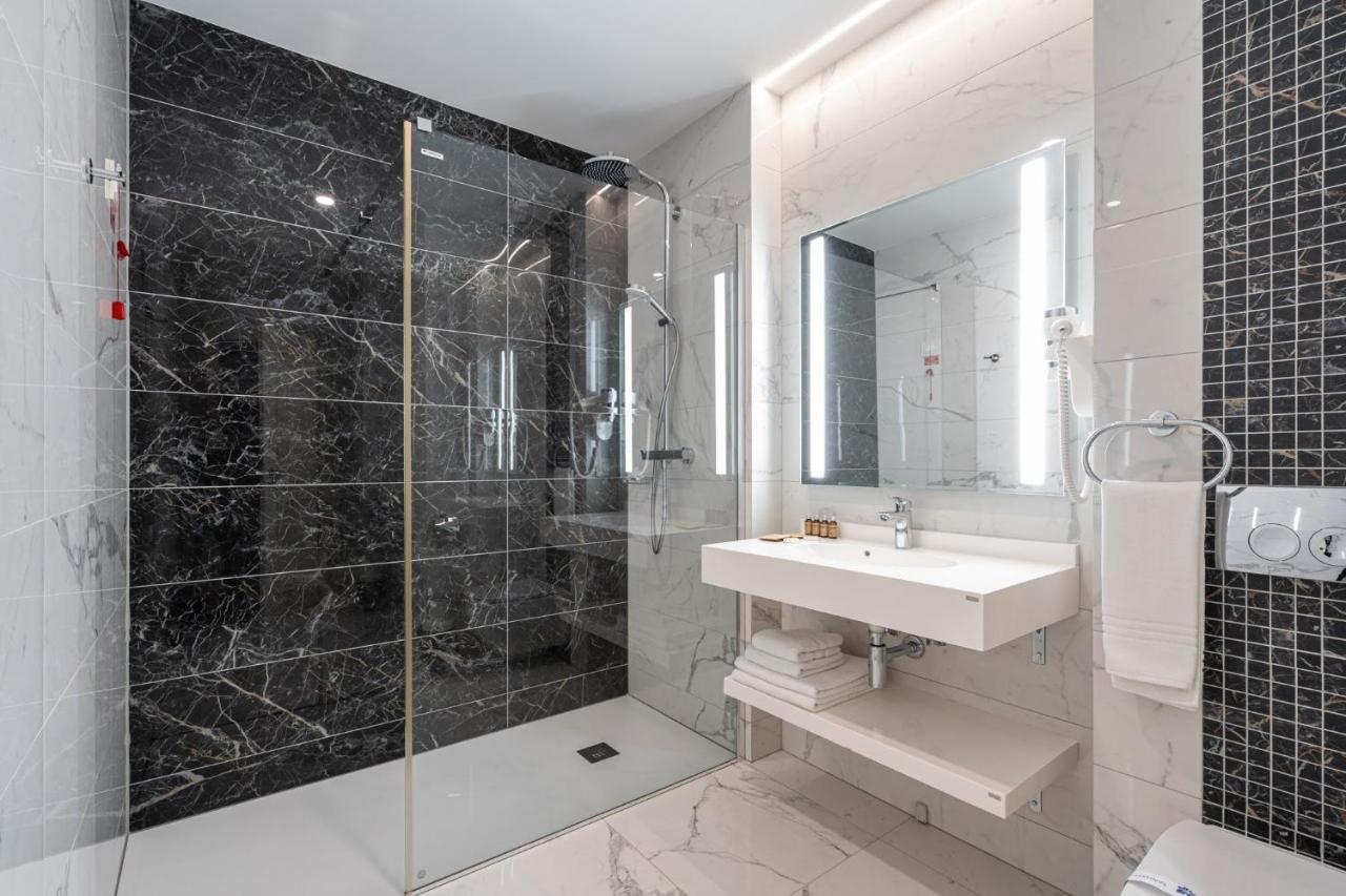 Hotel Leul De Aur Sebes  Bagian luar foto